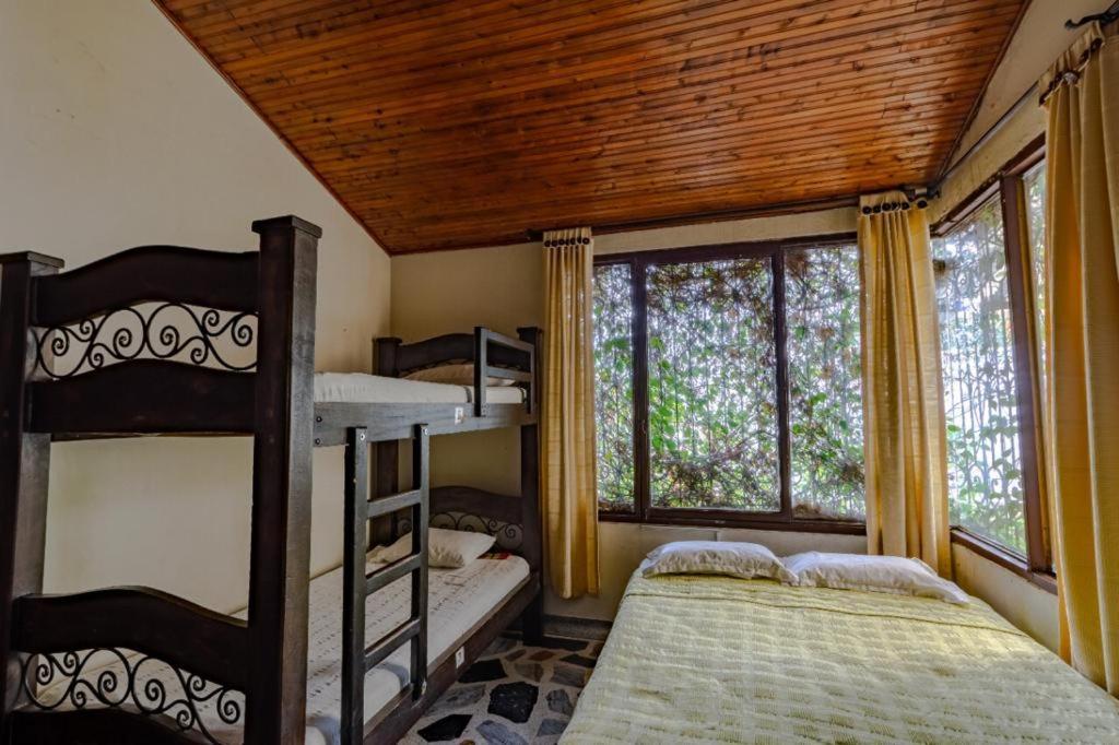 Casa En Llamas Армения Екстериор снимка