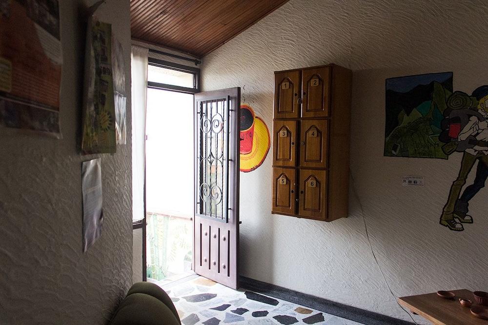 Casa En Llamas Армения Екстериор снимка
