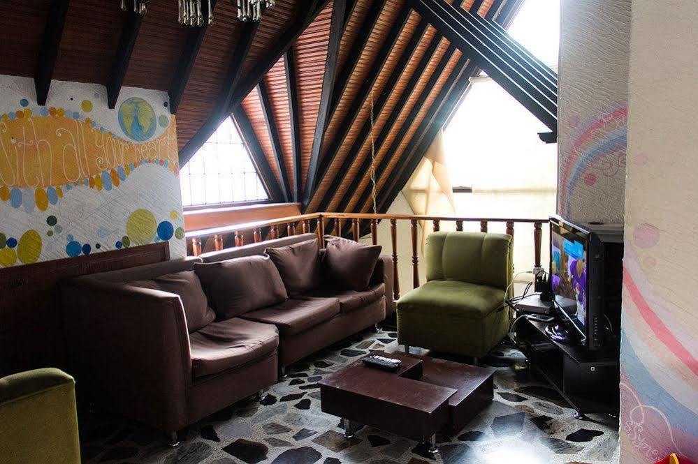 Casa En Llamas Армения Екстериор снимка